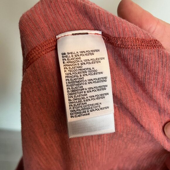 North Face. Reactor T-Shirt. Pink/Salmon Color. Size Medium. Womens. - Picture 6 of 6